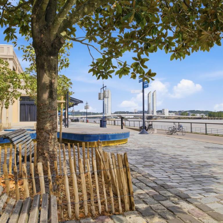 Jennys-Getaways Sunny Apartment Close Cité du Vin - Appartement 3 Chambres - 40