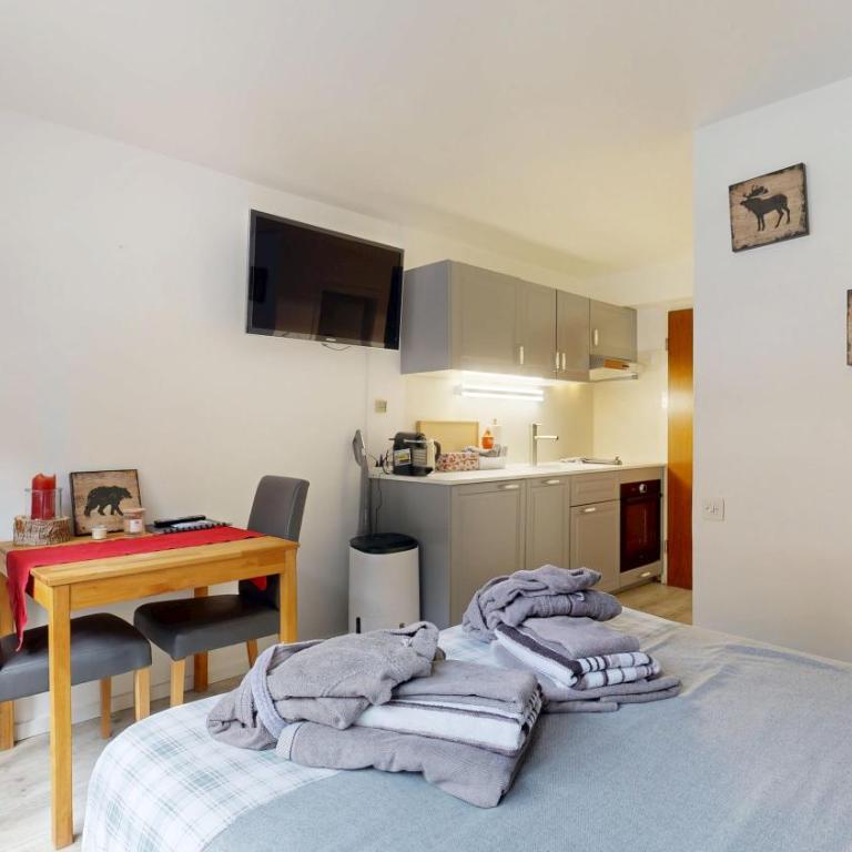 Studio with a swimming pool in Crans-Montana - Studio - 5