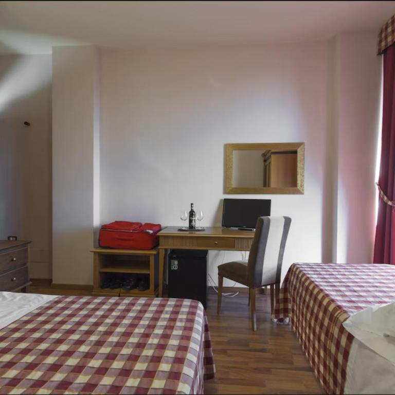 Hotel Il Giardino - Camera Tripla Economy - 15