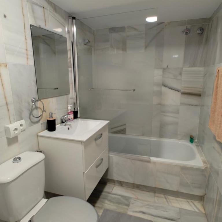 Dúplex con gran terraza - Apartamento de 1 dormitorio - 4