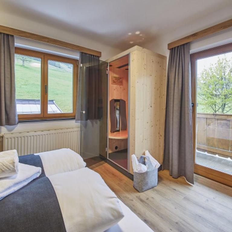 Chalet Wallehen by we rent, Ski-in & Ski-out - Three-Bedroom Premium Apartment with Balcony - 15