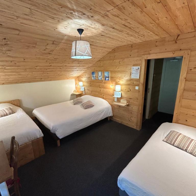 Logis Hôtel Restaurant U'Fredy - Chambre Quadruple avec Balcon - 4