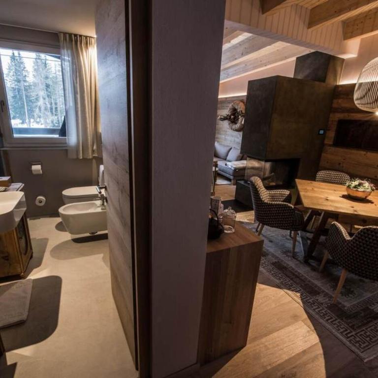 Hotel Ciasa Salares - Deluxe Suite with Spa Bath - 5