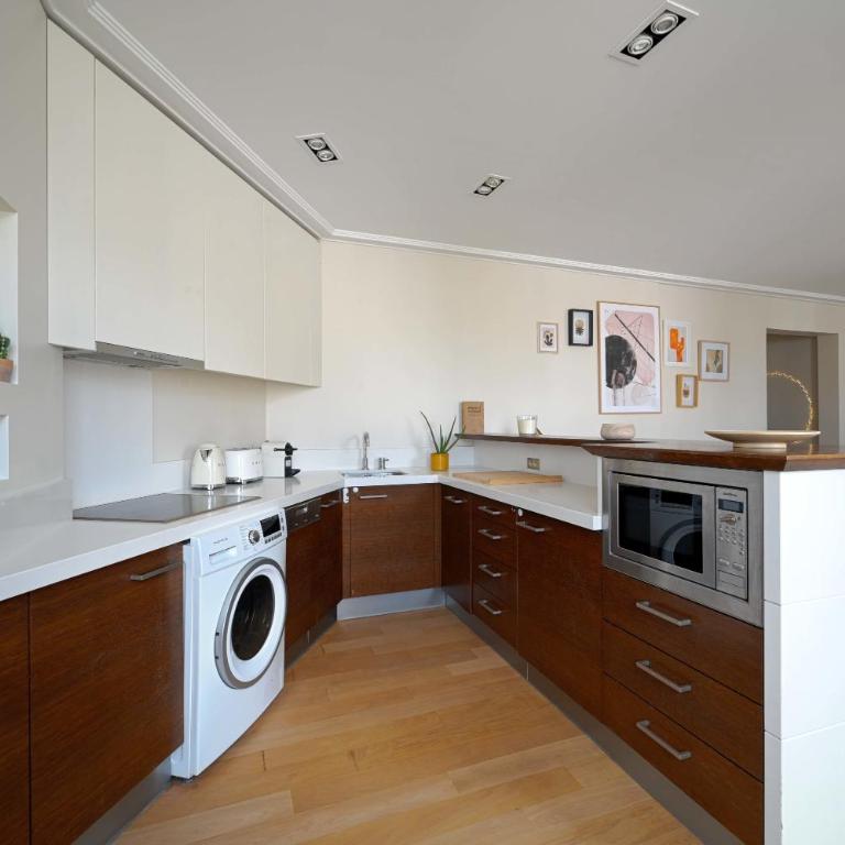 Bright apartment near the Champs-Elysees - Appartement - 6