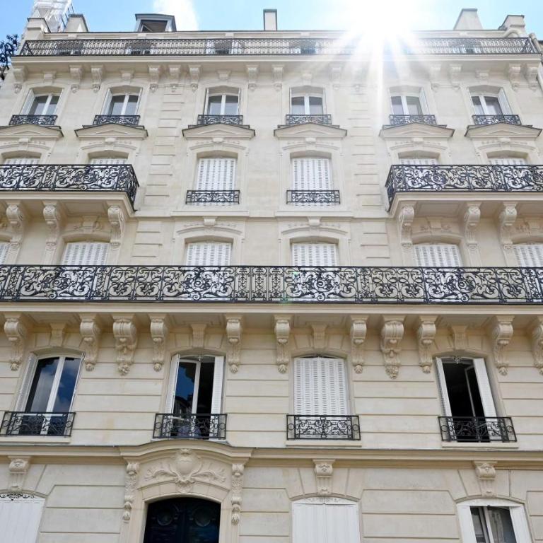 Bright apartment near the Champs-Elysees - Appartement - 8