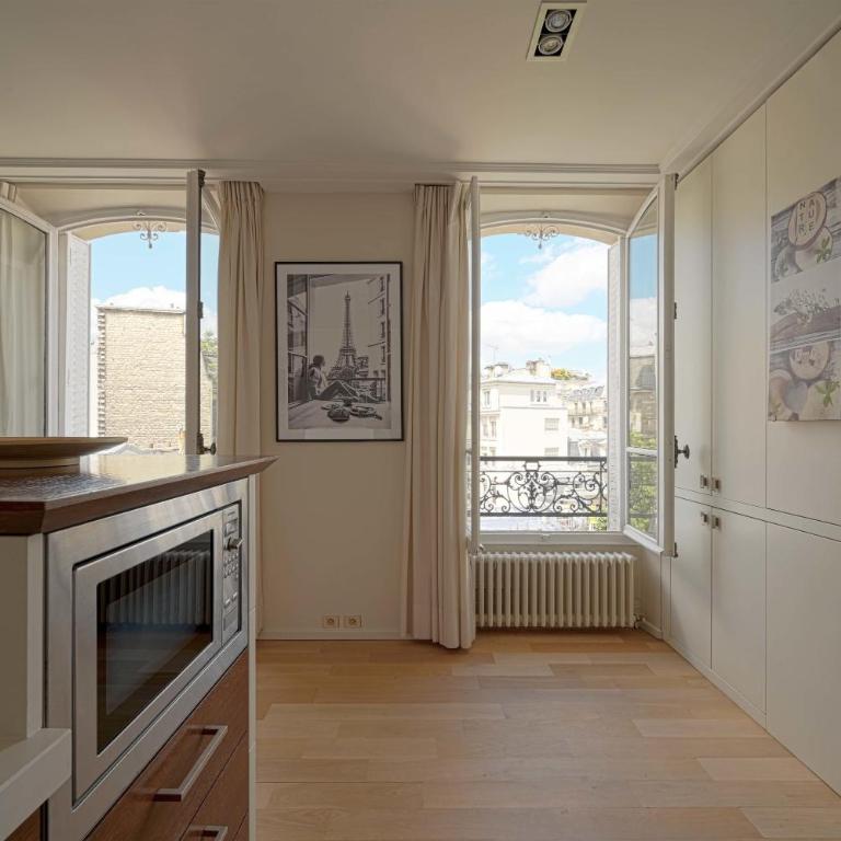 Bright apartment near the Champs-Elysees - Appartement - 9