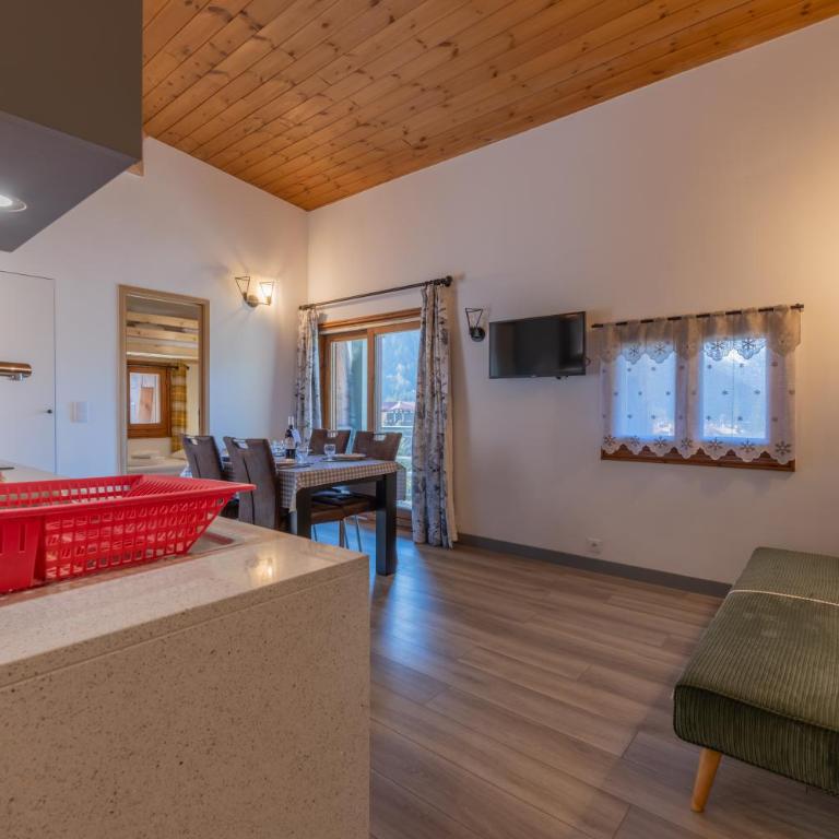 Le Cristal NB15 Mont-Blanc View, Pool, Parking & WiFi - Happy Rentals - Apartment mit Balkon - 19