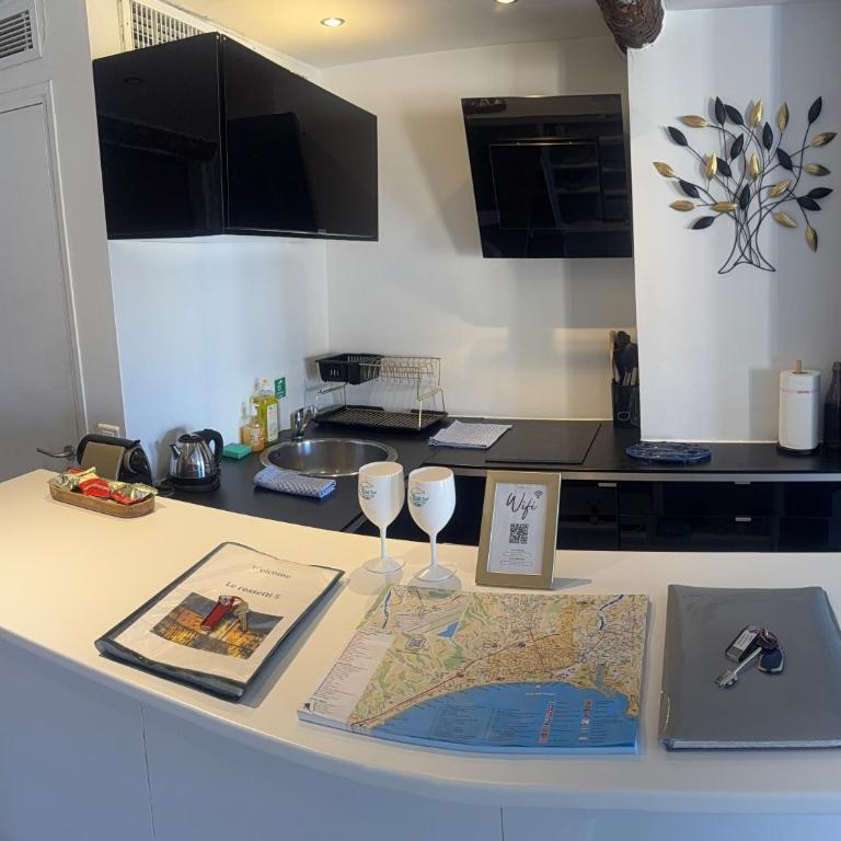 Place Rossetti, Heart of Vieux-Nice, View Light AC - Appartement 2 Chambres - 5