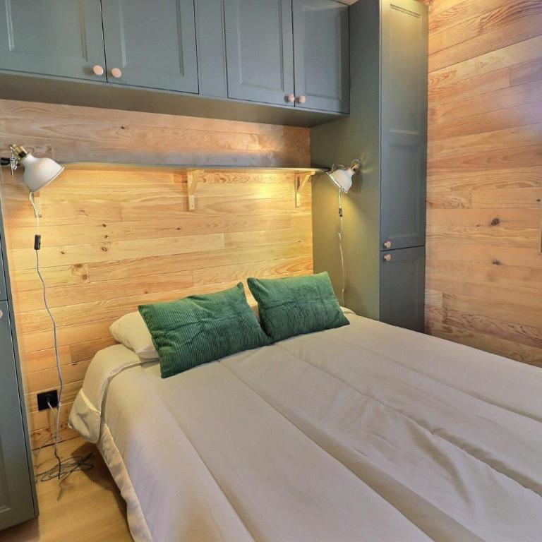 Résidence Plattieres - SUPERBE 2 PIÈCES CABINE ENTIÈREMENT RENOVÉ - VUE D'EXCEPTION SUR MONT VALLON, SKIS AUX PIEDS MAE-7517 - Apartment - 3