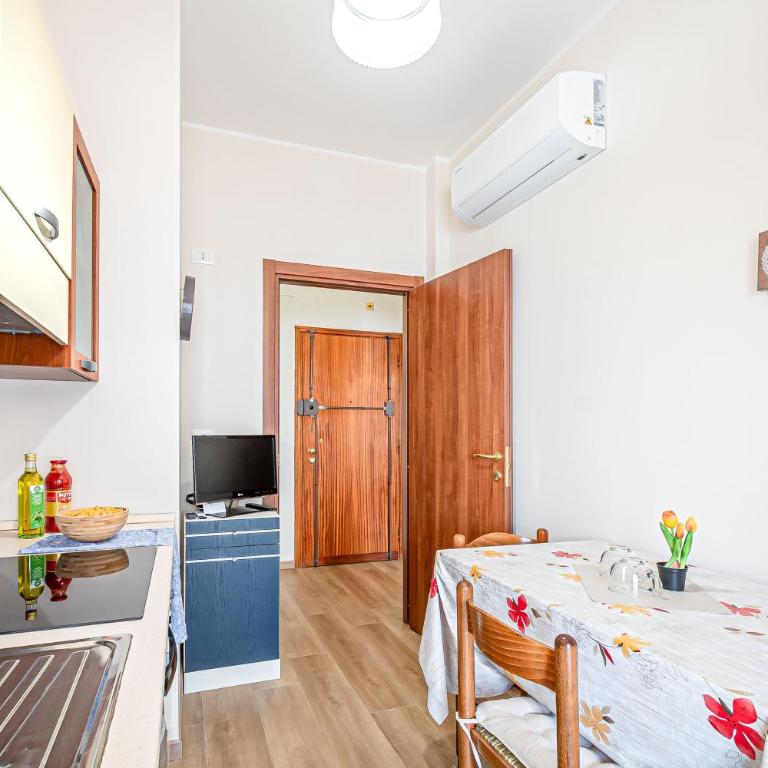 150 mt from the sea - Air Conditioning and Balcony - Appartamento con 1 Camera da Letto con Balcone e Vista Città - 5