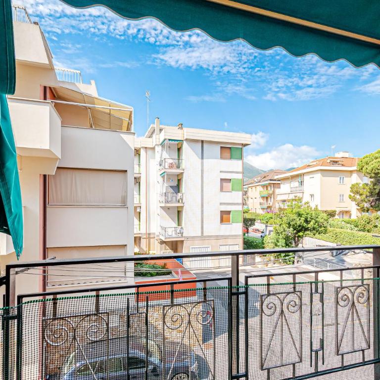 150 mt from the sea - Air Conditioning and Balcony - Appartamento con 1 Camera da Letto con Balcone e Vista Città - 7