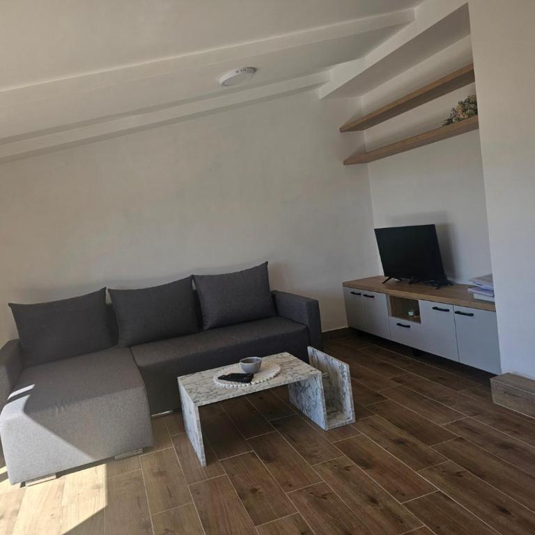 FREE PARKING Modern cosy apartments - Apartman - 2