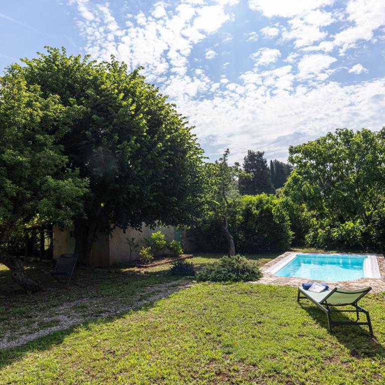 4 people, Provençal villa with pool - Maison 2 Chambres - 35