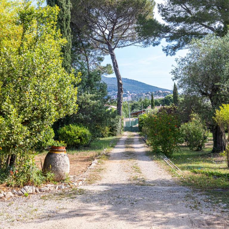 4 people, Provençal villa with pool - Maison 2 Chambres - 37