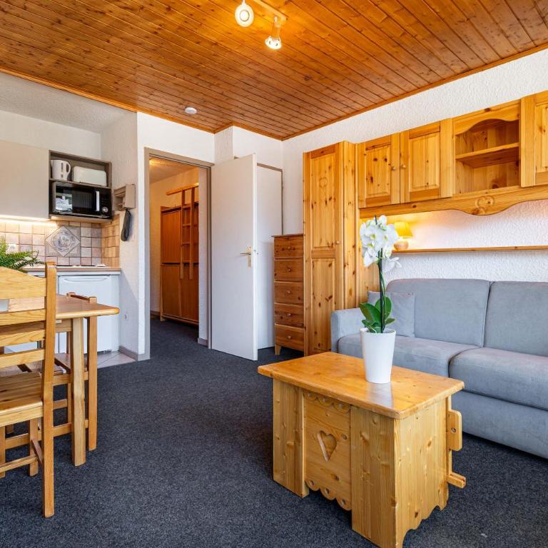 Residence Les Eterlous, Ski In-Out with WiFi in Val Thorens, "V4" by Versant Collection - Appartement - 7
