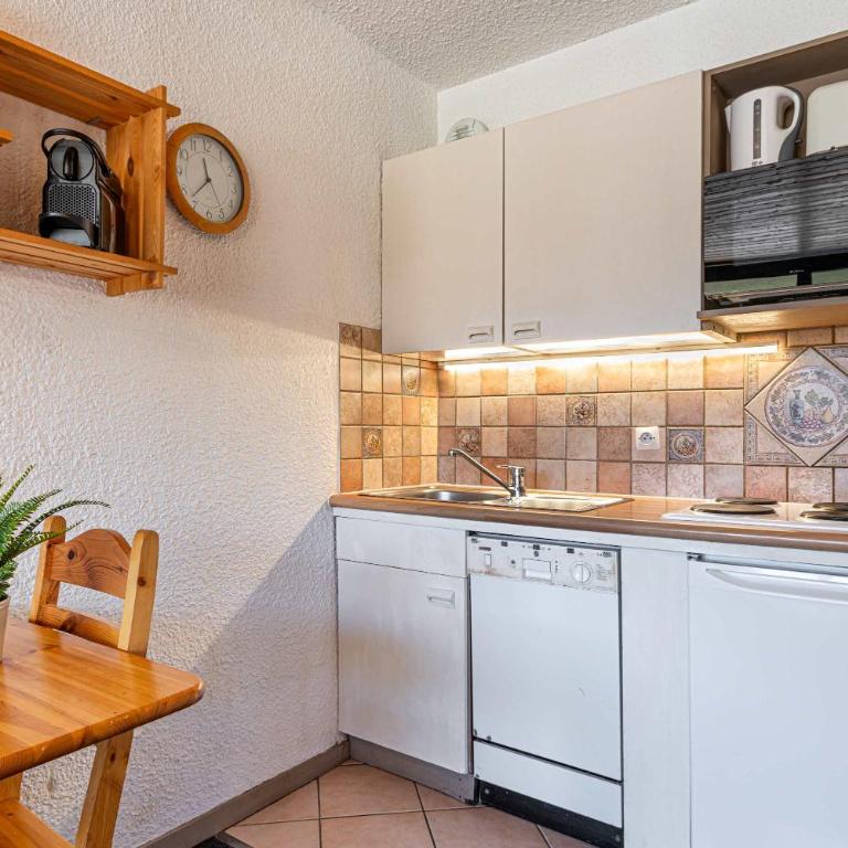 Residence Les Eterlous, Ski In-Out with WiFi in Val Thorens, "V4" by Versant Collection - Appartement - 8