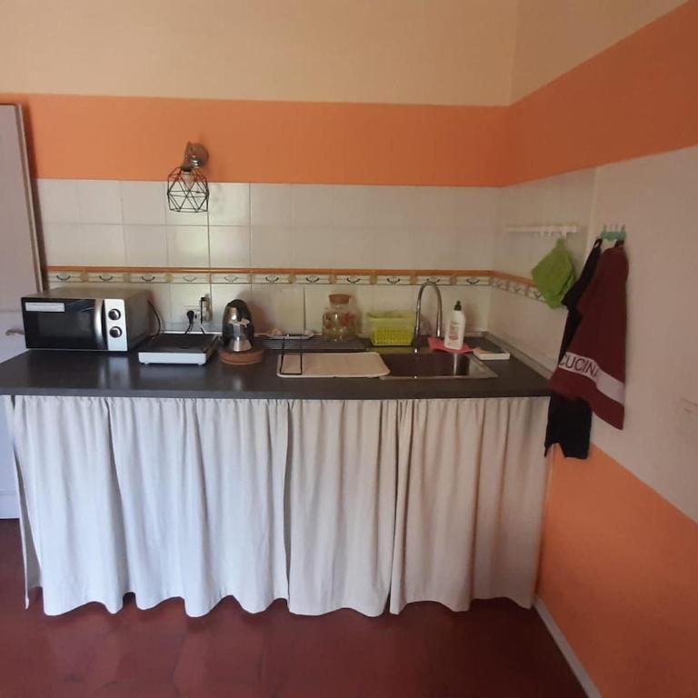 Florence, apartment with courtyard 3km from central station Z - Two-Bedroom Apartment - 22
