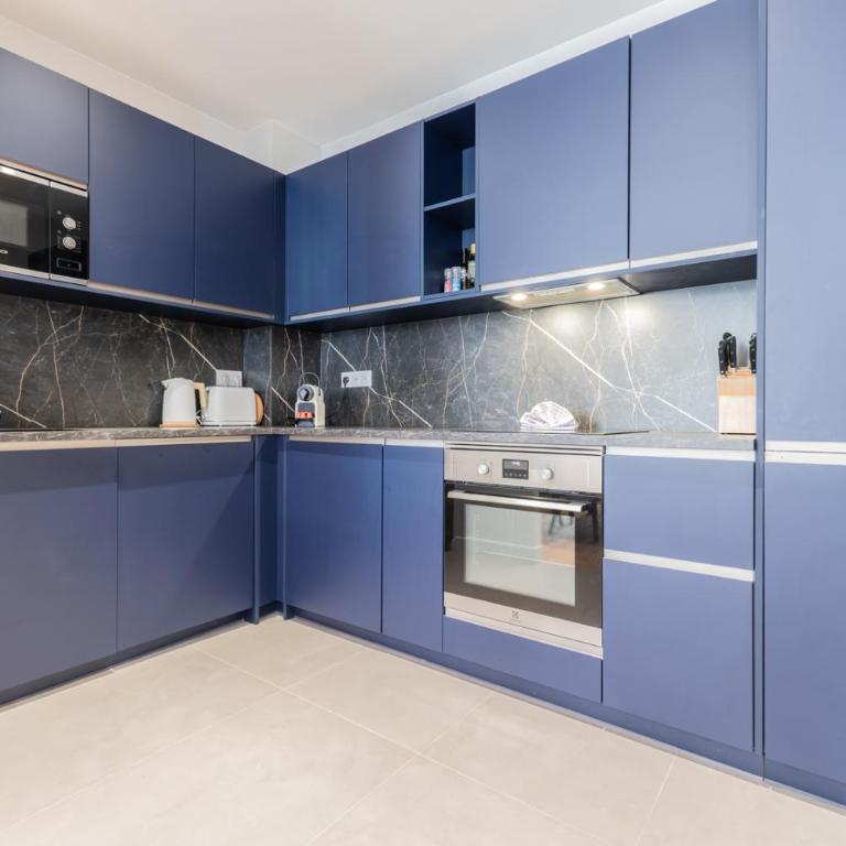 Appartements 3 Chambres de luxe 6 personnes, Centre Ville, Clim, Ascenseur - Premium Apartment mit 3 Schlafzimmern - 13