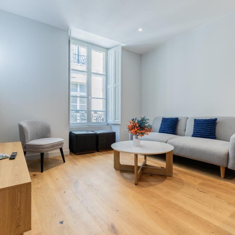 Appartements 3 Chambres de luxe 6 personnes, Centre Ville, Clim, Ascenseur - Premium Apartment mit 3 Schlafzimmern - 19