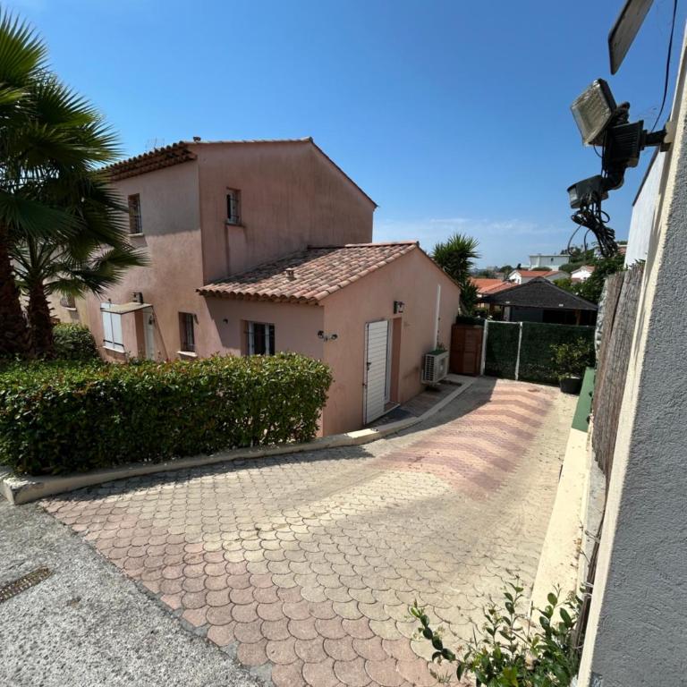 Villa tout équipée avec SPA proche Nice - Villa - Vue sur Jardin - 28