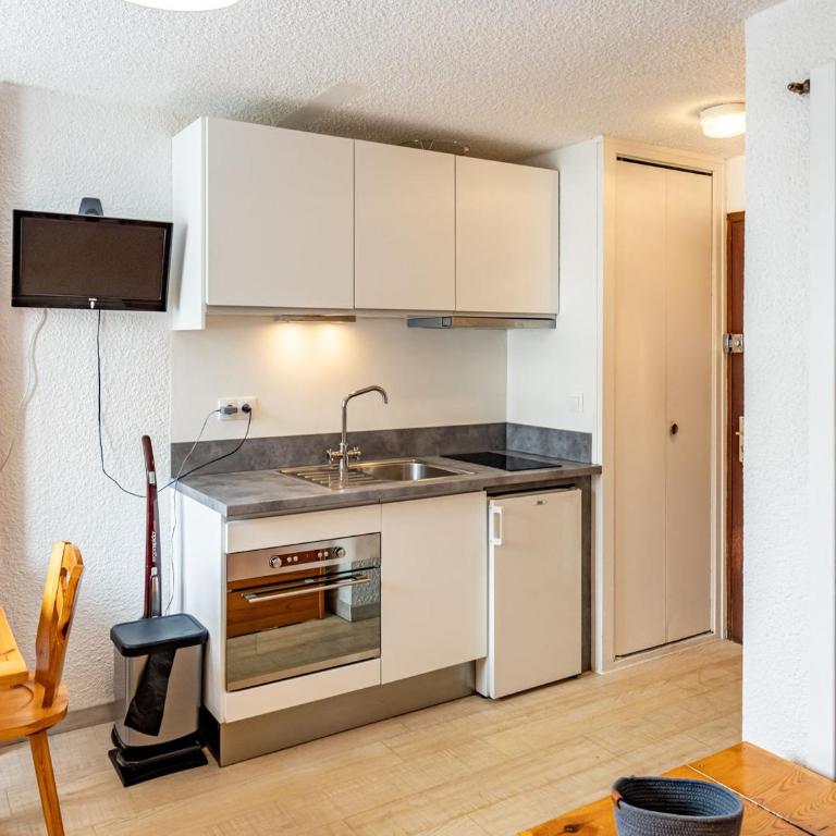 Studio charmant de 19m² pour 4 pers. à Saint-François-Longchamp - FR-1-807-52 - Monolocale - 12
