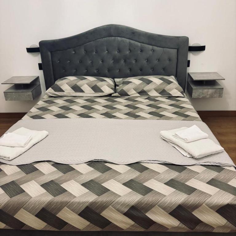 Rosa&Ade - Appartamento con 2 Camere da Letto - 1