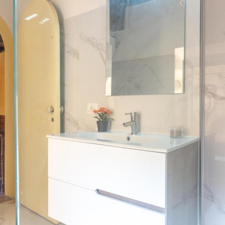 Pamela Dreams Parione - Appartamento con 3 Camere da Letto e con Balcone - 40