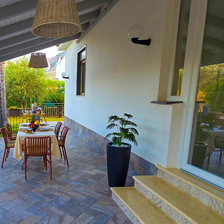 Nature House - Garden Villa near Palermo Airport & The Sea - Three-Bedroom House - 21