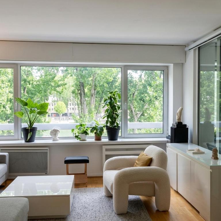 Live like a Parisian view - One-Bedroom Apartment - 1