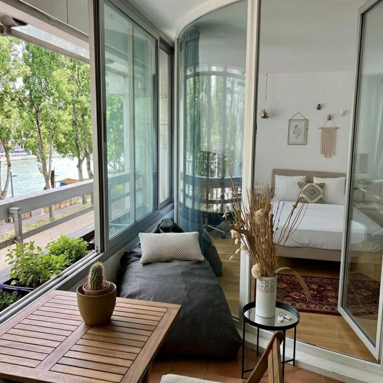 Live like a Parisian view - One-Bedroom Apartment - 4