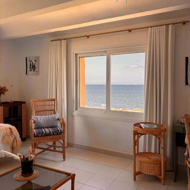 Son de Mar. Único - Three-Bedroom House - 39