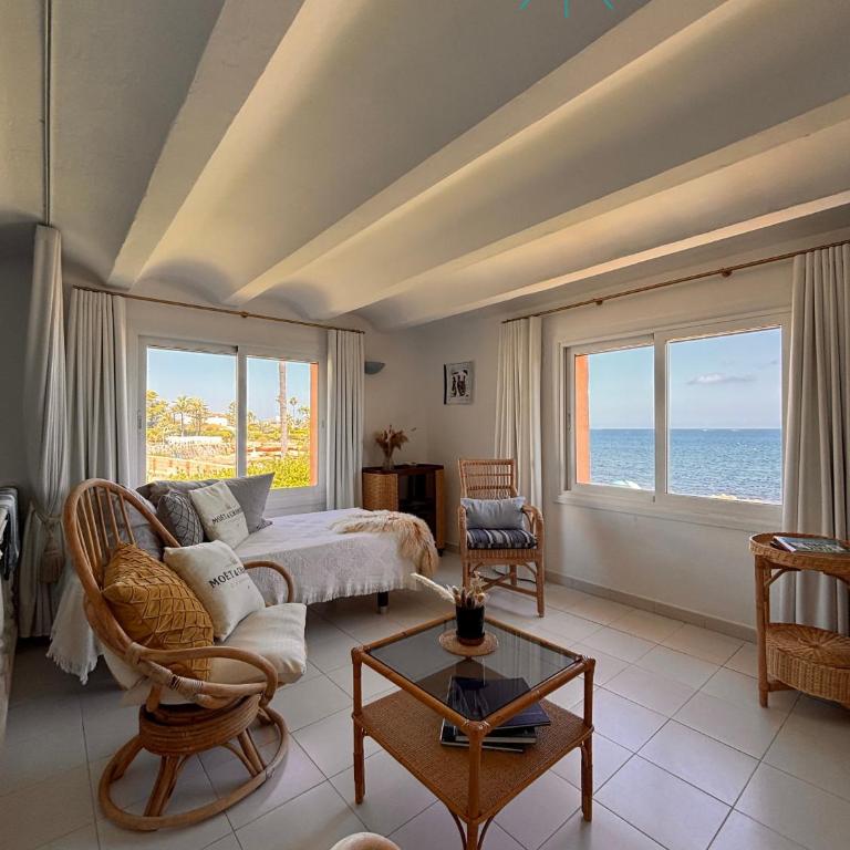 Son de Mar. Único - Three-Bedroom House - 46