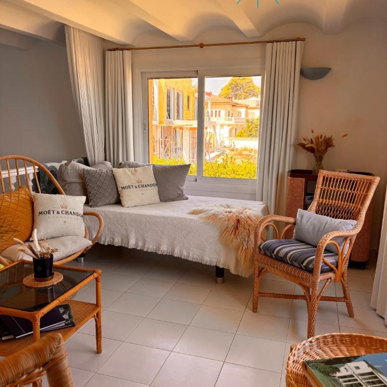 Son de Mar. Único - Three-Bedroom House - 47