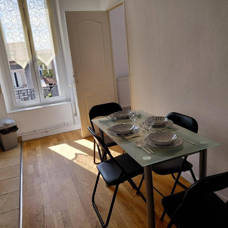 Appartement chaleureux avec lits queen size - Appartement 2 Chambres - 6
