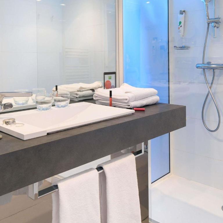 Ibis Styles Menton Centre - Chambre Double Supérieure avec Balcon - 9