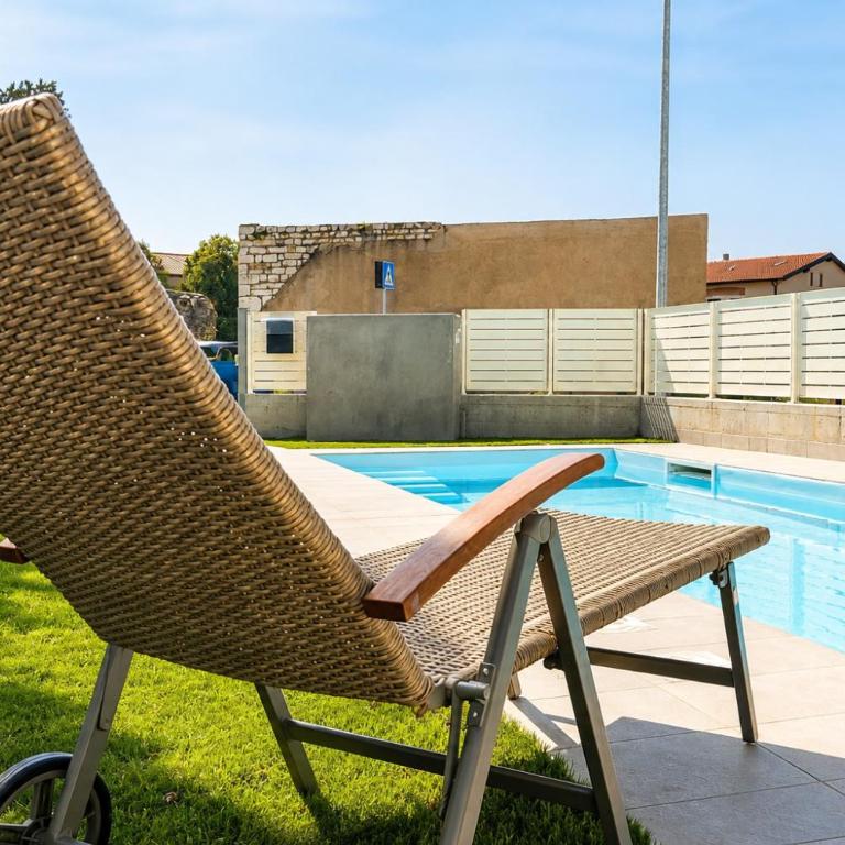 The Prince - Luxury apartments with Pool - Apartment mit Terrasse - 15