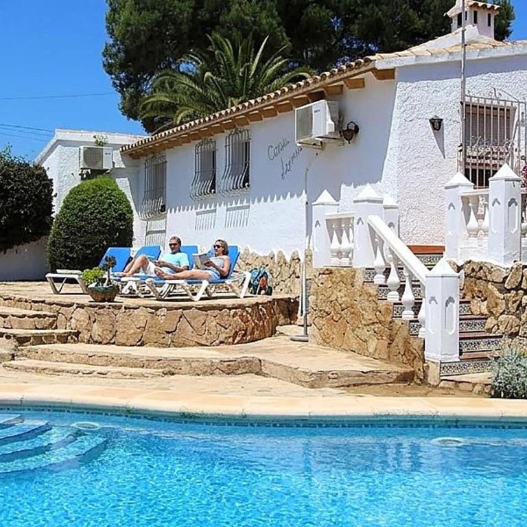 Maravillosa villa en Moraira con piscina privada y jardín, cercana a la playa, ideal para familias - HISP-216-207 - Villa - 5