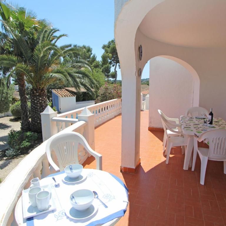 Maravillosa villa en Moraira con piscina privada y jardín, cercana a la playa, ideal para familias - HISP-216-207 - Villa - 12