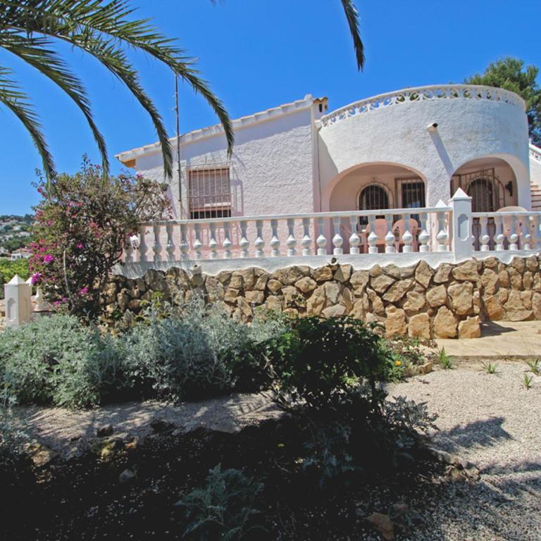 Maravillosa villa en Moraira con piscina privada y jardín, cercana a la playa, ideal para familias - HISP-216-207 - Villa - 13