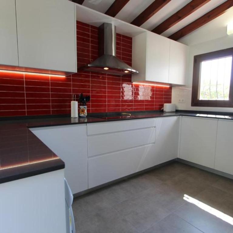 Maravillosa villa en Moraira con piscina privada y jardín, cercana a la playa, ideal para familias - HISP-216-207 - Villa - 16