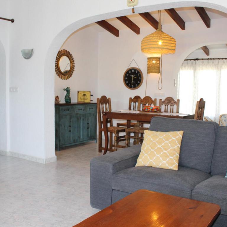Maravillosa villa en Moraira con piscina privada y jardín, cercana a la playa, ideal para familias - HISP-216-207 - Villa - 18
