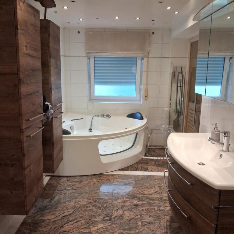 Schöne 2-Zimmer Wohnung Nähe Messe Riem - Apartamento de 2 dormitorios - 12