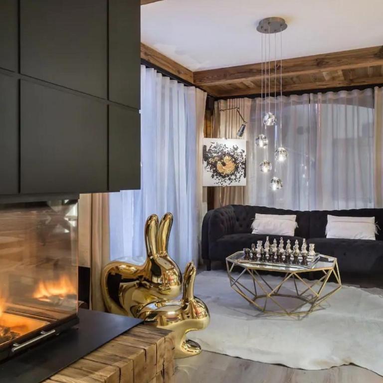 Luxury Chalet with Timeless Elegance in Courchevel - Chalet - 38