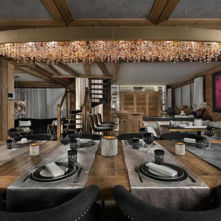 Luxury Chalet with Timeless Elegance in Courchevel - Chalet - 10