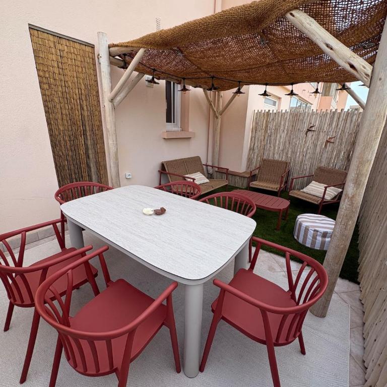 Le Corail, Terrasse, parking privé, plage à 5min - Appartement 2 Chambres - 4