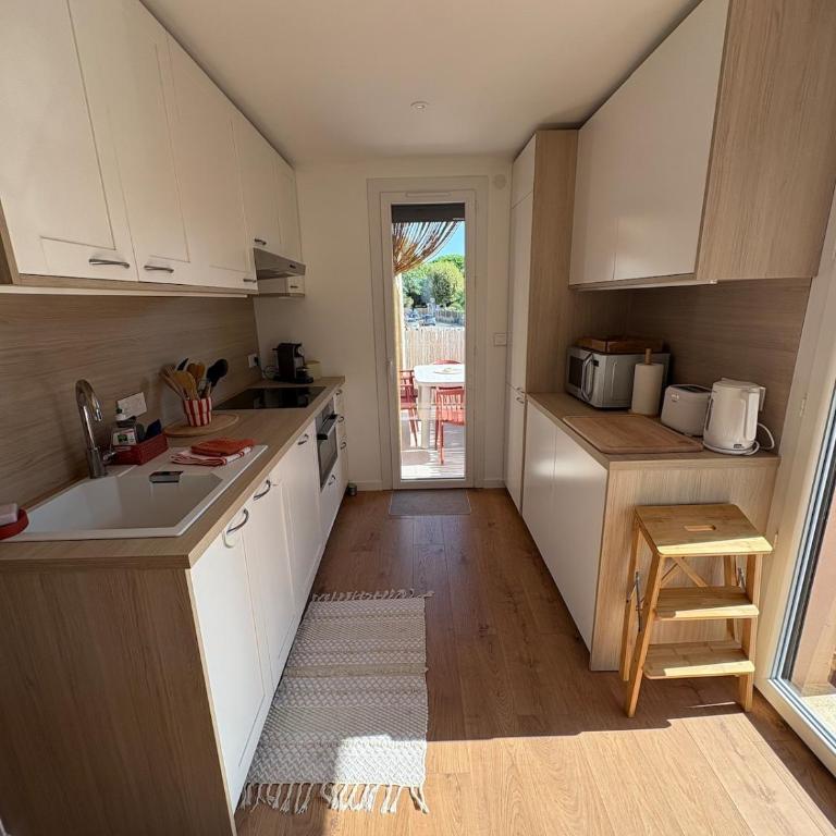 Le Corail, Terrasse, parking privé, plage à 5min - Appartement 2 Chambres - 17