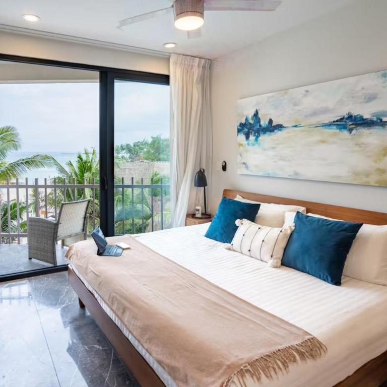 Beachfront Condo Roof Pool 5th Ave 2 Blocks Gym - 3BR Oceanview Rooftop Pool & Balcony - 2