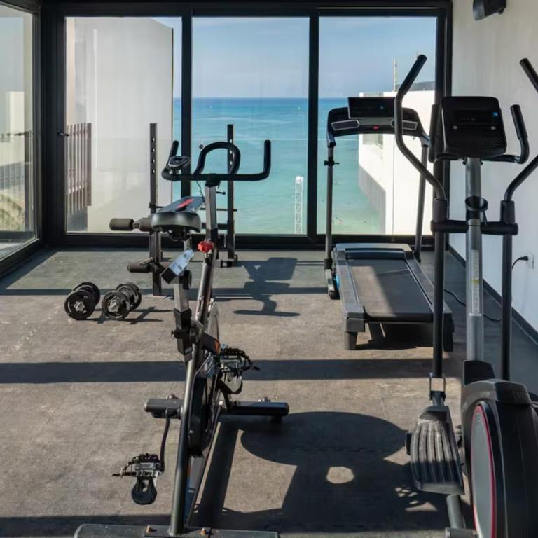 Beachfront Condo Roof Pool 5th Ave 2 Blocks Gym - 3BR Oceanview Rooftop Pool & Balcony - 5