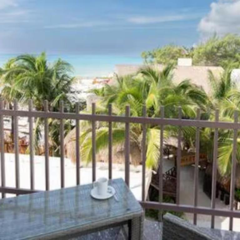 Beachfront Condo Roof Pool 5th Ave 2 Blocks Gym - 3BR Oceanview Rooftop Pool & Balcony - 15