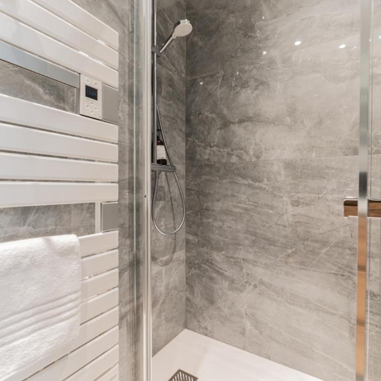 Appartements 3 Chambres de luxe 6 personnes, Centre Ville, Clim, Ascenseur - Premium Apartment mit 3 Schlafzimmern - 22